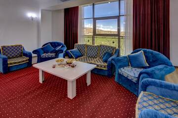 Фотографии Отель Gold Association Hotel г. Чолпон-Ата (Киргизия) №4 Фото Отель Gold Association Hotel г. Чолпон-Ата 4