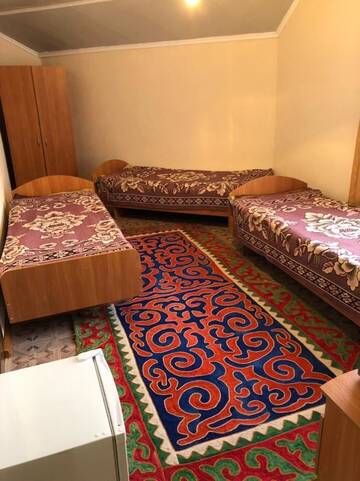 Фото номера Стандартный семейный номер Гостевой дом Guest house Visit г. Чолпон-Ата 3
