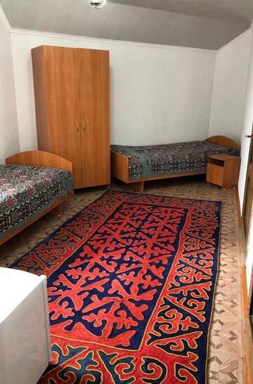 Фото номера Стандартный семейный номер Гостевой дом Guest house Visit г. Чолпон-Ата 4