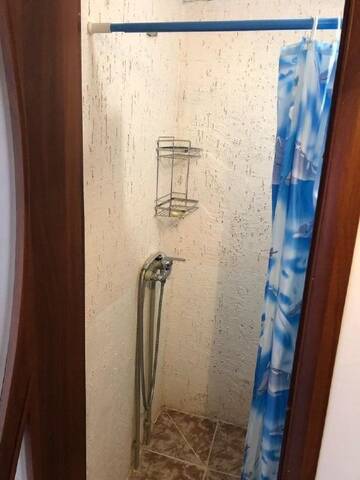 Фото номера Двухместный номер с 1 кроватью и общим туалетом Гостевой дом Guest house Visit г. Чолпон-Ата 3
