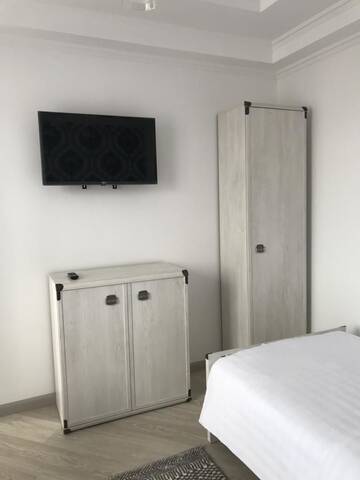 Фото номера Роскошный четырехместный номер Гостевой дом Guest House “Aura” г. Чолпон-Ата 6
