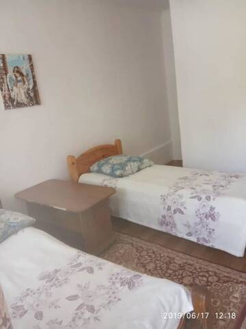 Фото Отели типа «постель и завтрак» Best vacation inn г. Чолпон-Ата 1