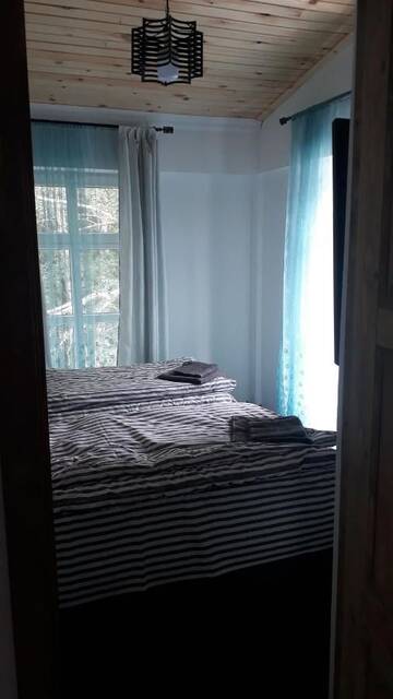 Фото номера Семейный номер с видом на горы Гостевой дом Zaton Guesthouse г. Чолпон-Ата 5