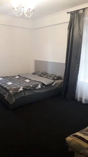 Фото номера Трехместный номер «Комфорт» с душем Гостевой дом Zaton Guesthouse г. Чолпон-Ата 5