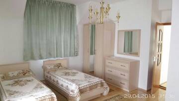 Фото номера Дом с 3 спальнями Дома для отпуска Коттедж ЦО Кейсар г. Чолпон-Ата 20