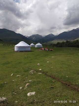 Фото Люкс-шатры Yurt Camp Jannat in Kyrchyn г. Чолпон-Ата